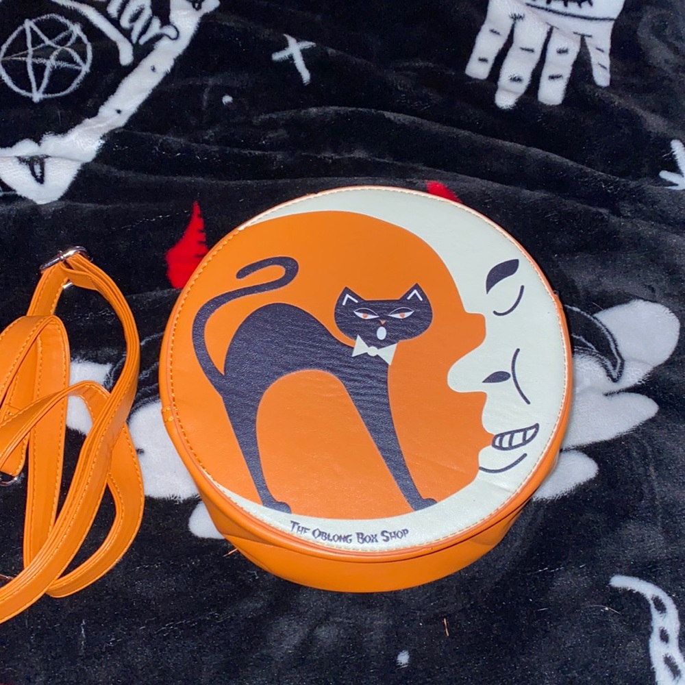 TOBS moon scared black cat Halloween  purse